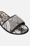 CAMILLA TEMPLES OF DENDARA SLIPPERS WIOTH TRAVEL CASE